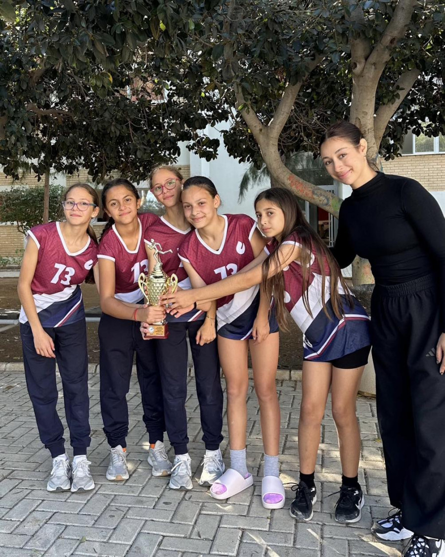 Cumhuriyet Yol Koşusu&rsquo;nda Ortaokul Takımımız Zirvede